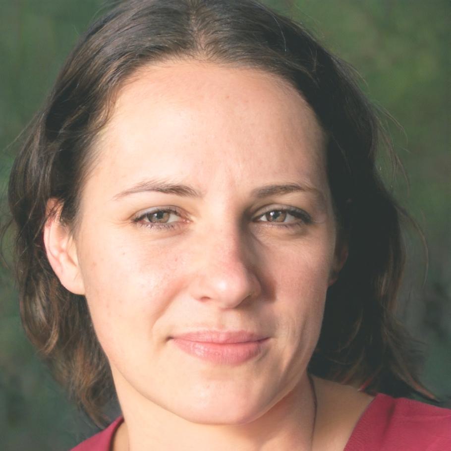 Elena Richter, Art Director